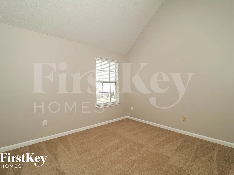5719 Graywind Trl — Photo 11