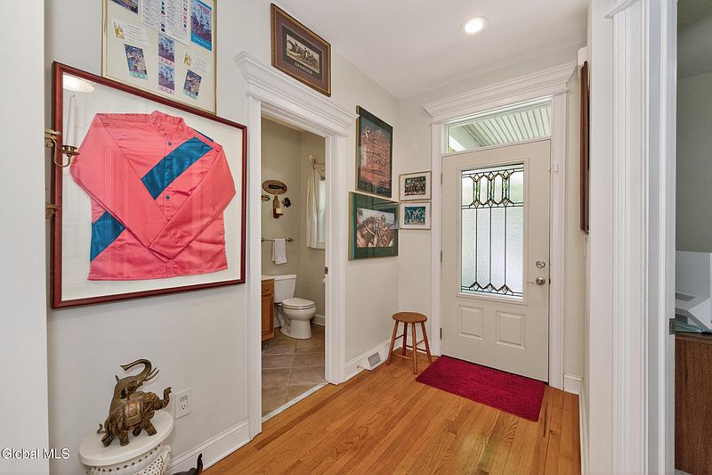 4th image of 116 Elm Street