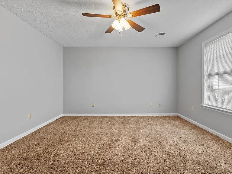 1100 Richmond Green Dr — Photo 12