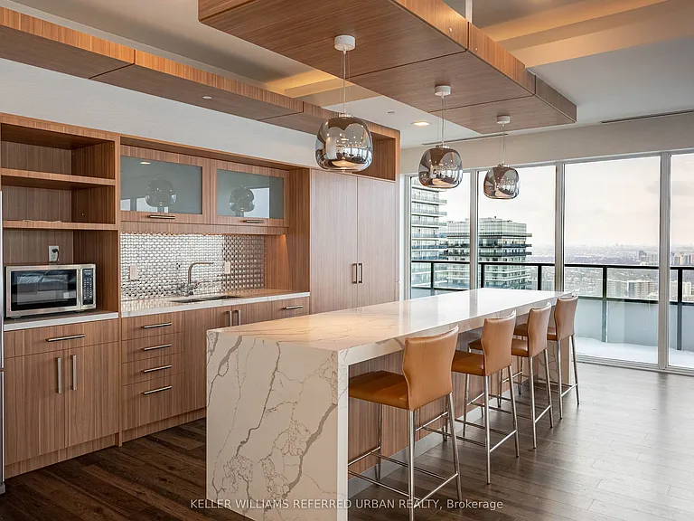 20 Shore Breeze Dr #3504 — Photo 9