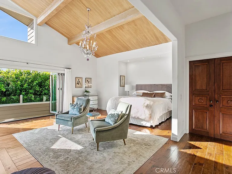 1010 Emerald Bay — Photo 25