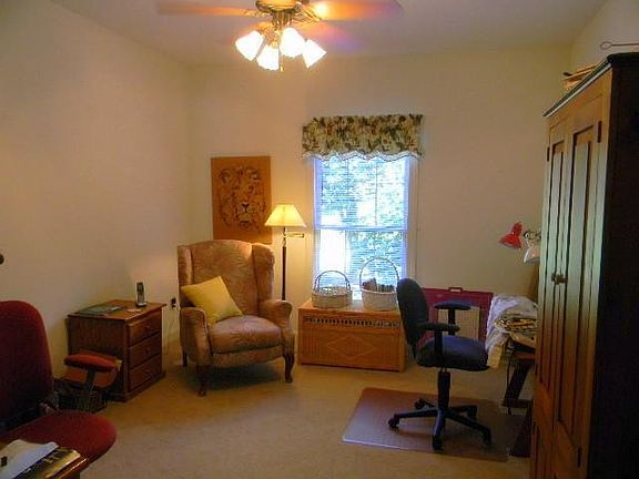 4th image of 305 Little Needmore Ln