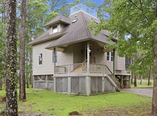 134 W Dowry Creek, Belhaven, NC 27810