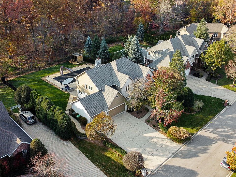1st image of 16220 Wildwood Ln