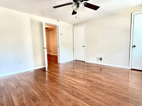 3rd image of 1202 Sarah St #1