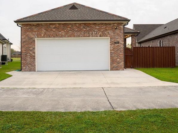 323 Rue Street Rachel Dr, Houma, LA 70360