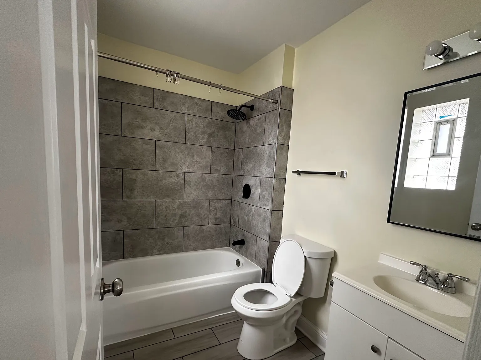 Studio, 500 sqft, $1,000 — Photo 4