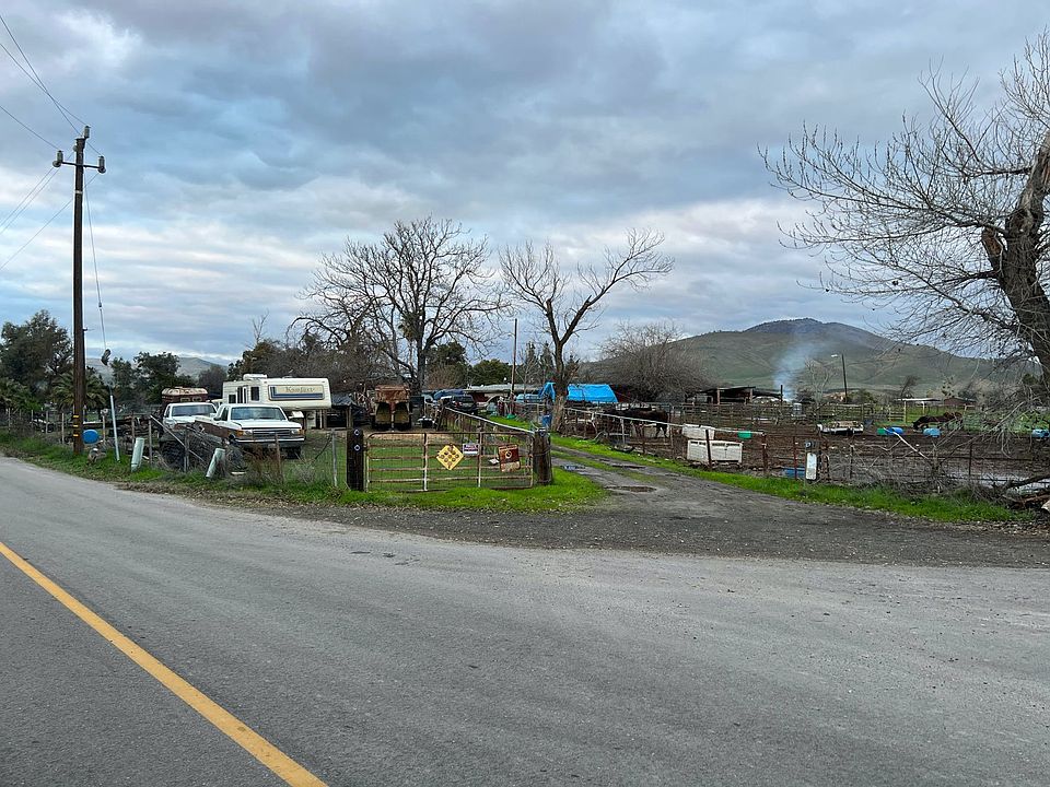 2214 Tivy Valley Rd, Sanger, CA 93657 Zillow