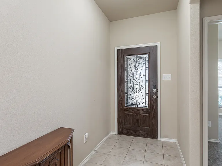 912 Lake Cypress Ln — Photo 7