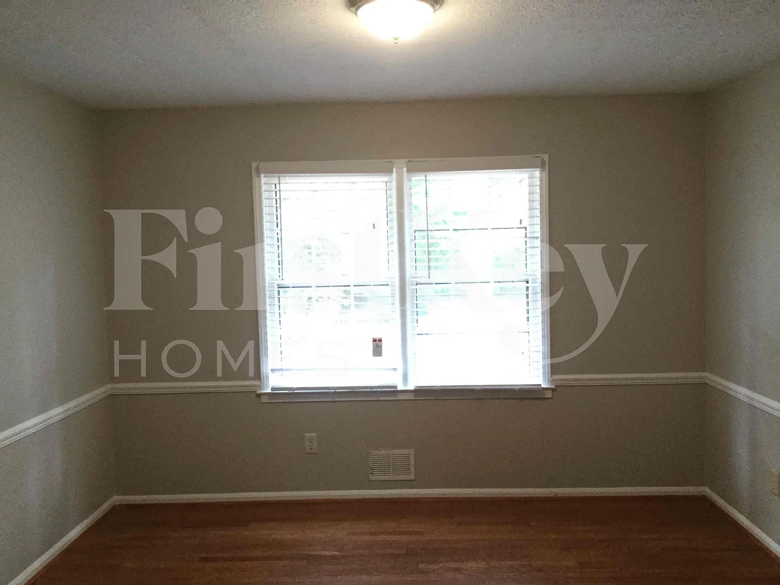 4 bed, 3.0 bath, 2284 sqft, $2,590 — Photo 3