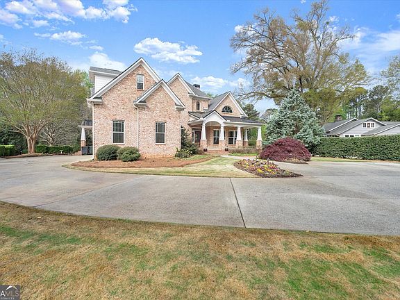 5th image of 390 Chaffin Rd