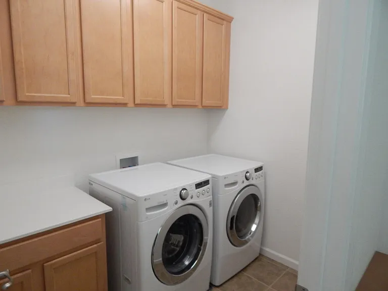 2537 Webster Ct — Photo 14