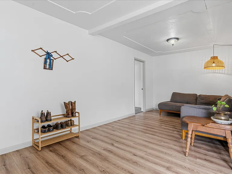 114 Cherry St NW — Photo 5