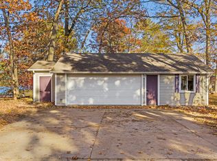 13165 Hilltop Dr, Gowen, MI