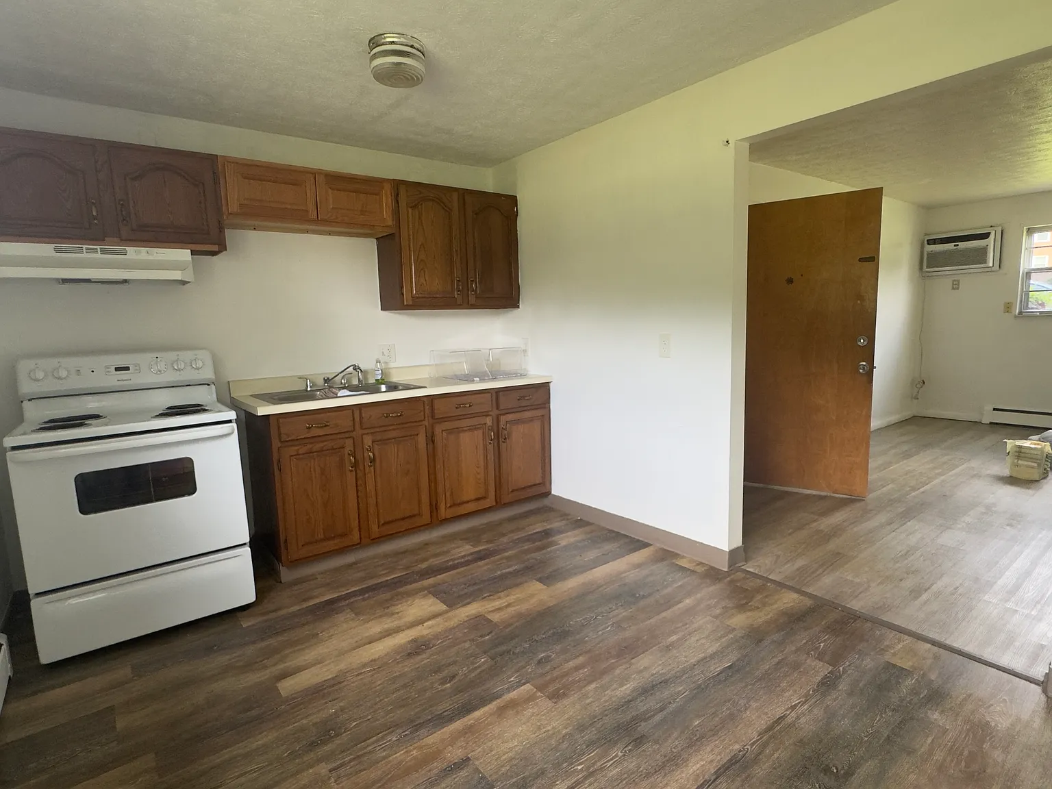 2 bed, $950 — Photo 3
