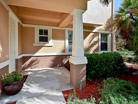 3rd image of 650 Pacific Grove Dr Unit 1