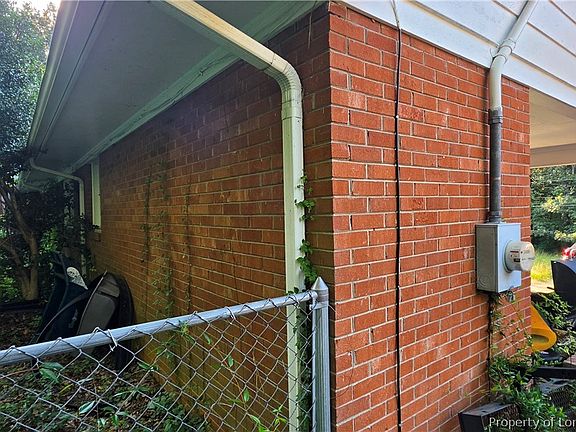 3rd image of 213 Andover Rd