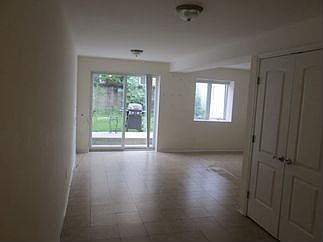 3rd image of 195 27th Ave