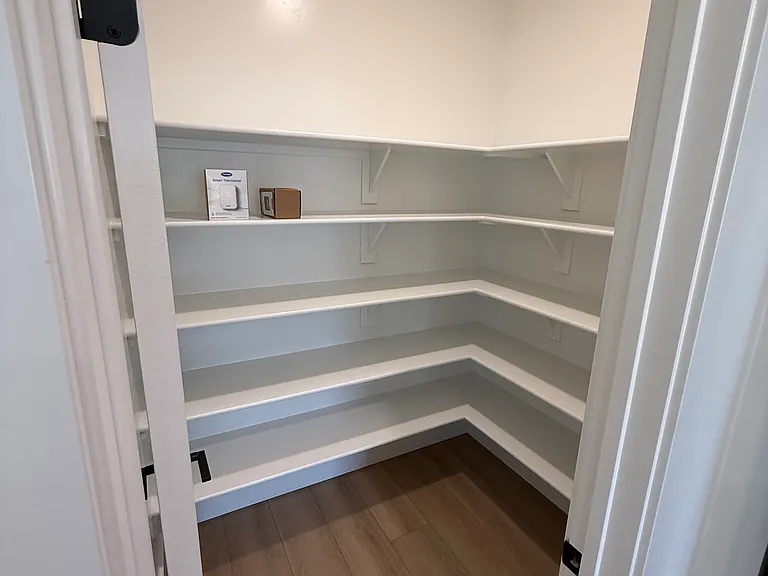 1481 N Burnam Ave — Photo 10
