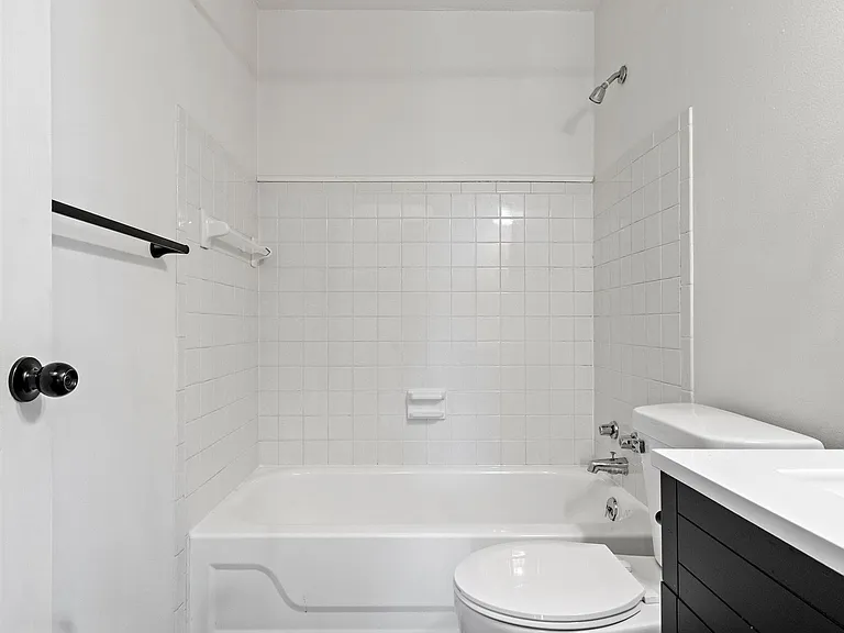 Cedar Grove Apartments — Photo 17