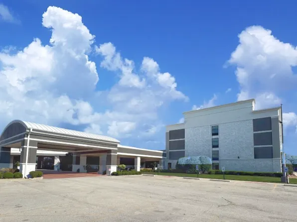 6175 W Grand Ave, Gurnee, IL