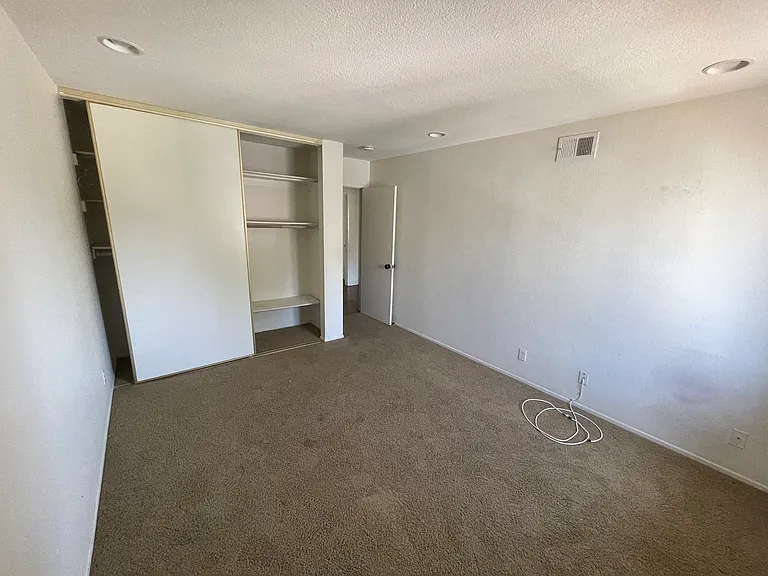 900 W Sierra Madre Ave #33 — Photo 16