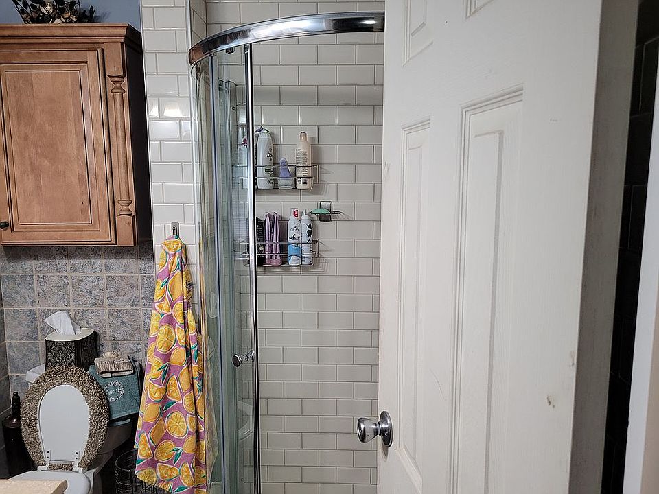 1st image of 1 Terrace Ct