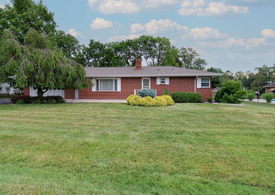 1st image of 619 Skyline Dr