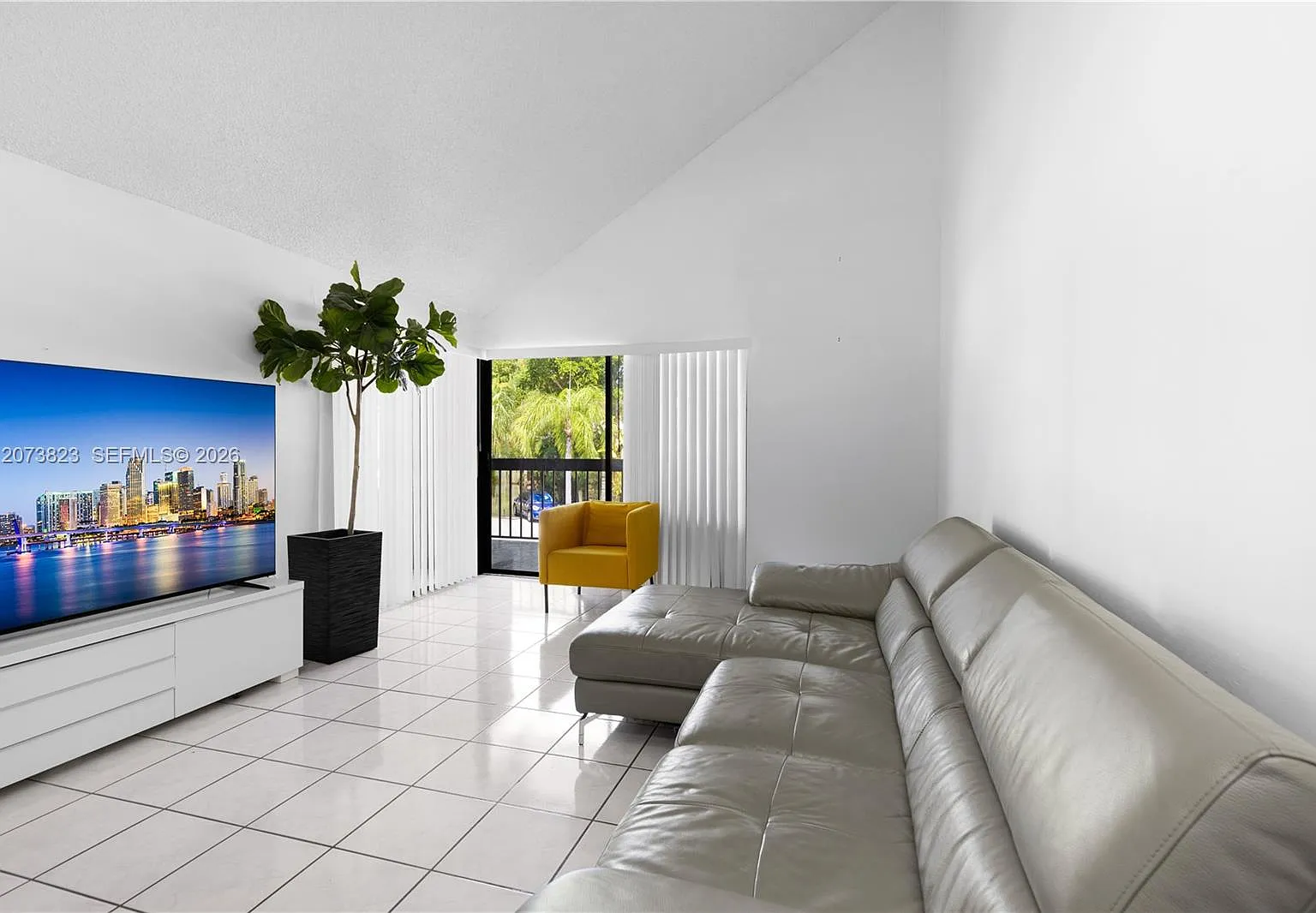 Elan At Calusa Condo Ii — Photo 4
