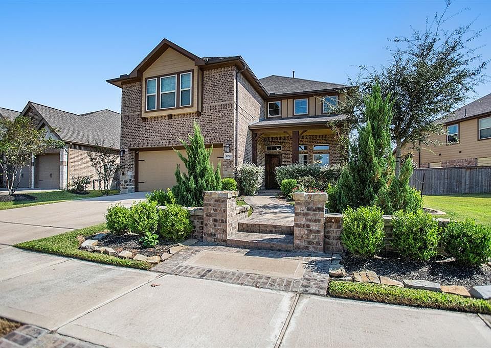 Beautiful 2-story home nestled in the quiet section of Hidden Creek in the master planned community of Bridgeland!