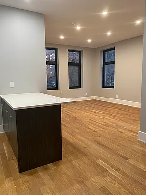 Rented by EXR | media 15