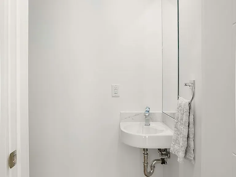 1706B Alki Ave SW — Photo 10