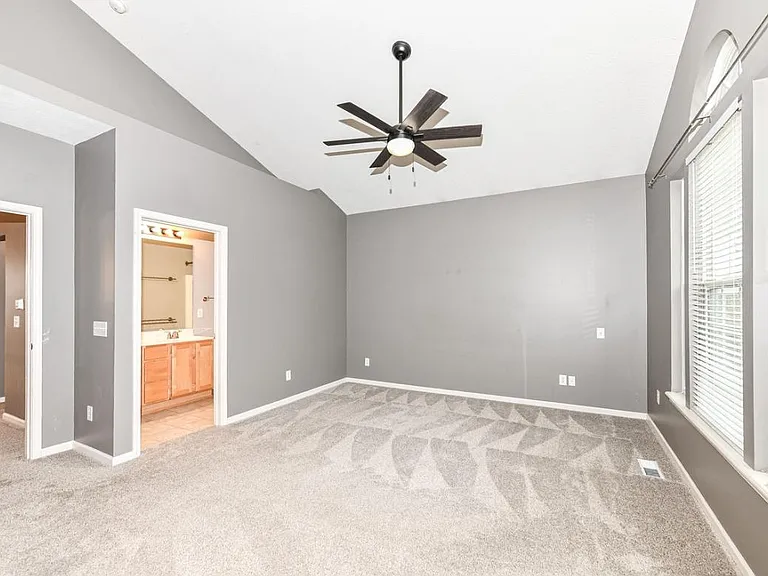 12690 Leah Ln — Photo 23