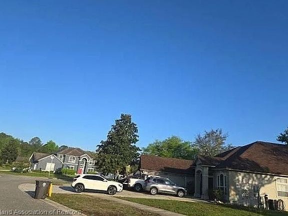 4th image of 452 S Martin Lakes Dr