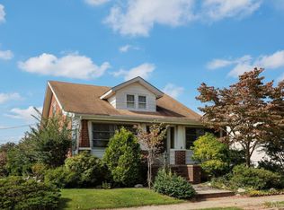 4 Bissett St, Sayreville, NJ 08872