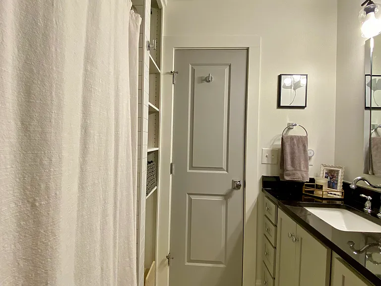 32 Potomac Ave — Photo 16