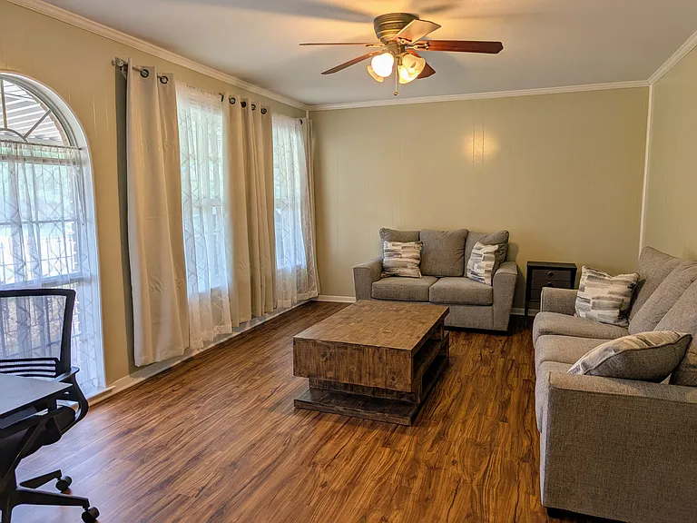 1311 Crestline St — Photo 7