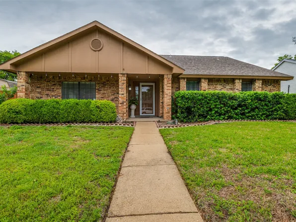 402 Chestnut Dr, Grand Prairie, TX 75052