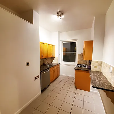 Rented by THOMAS F CAMPENNI CO | media 16