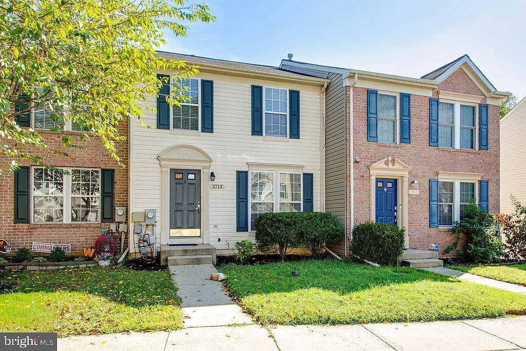 3 bed, 2.5 bath, 1710 sqft, $2,950 — Photo 2