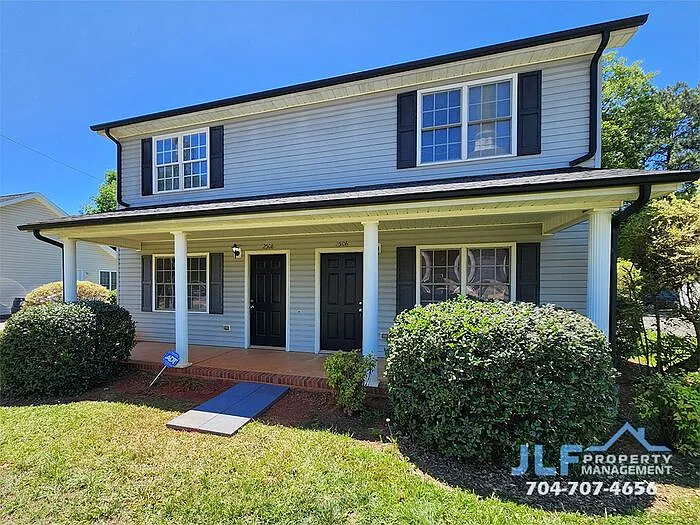 2506 S Ridge Ave — Photo 2
