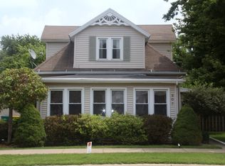 907 N Park St, Streator, IL 61364