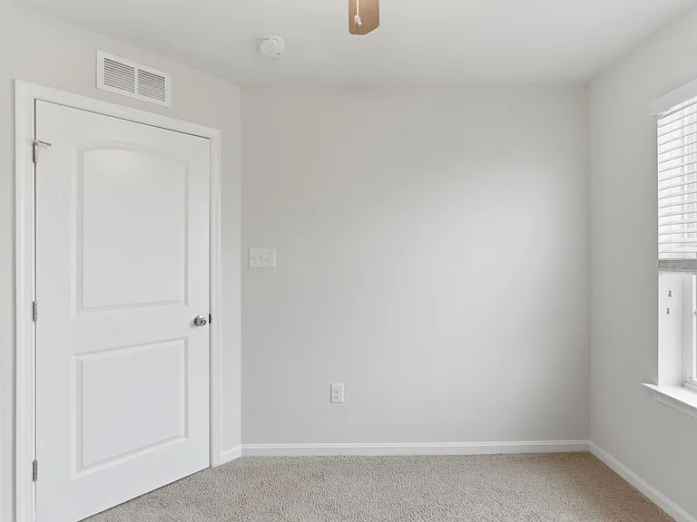 293 Magellan Dr — Photo 28