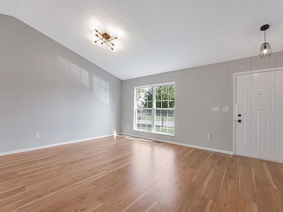 3rd image of 1081 Clifton Chase Dr