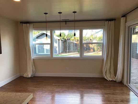 3rd image of 334 La Canada Dr