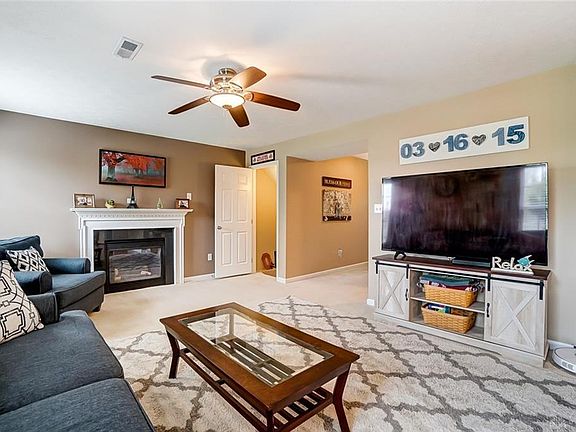 5th image of 1611 N Wood Creek Dr
