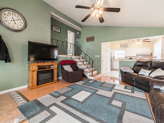 3rd image of 446 N Fulton Ave