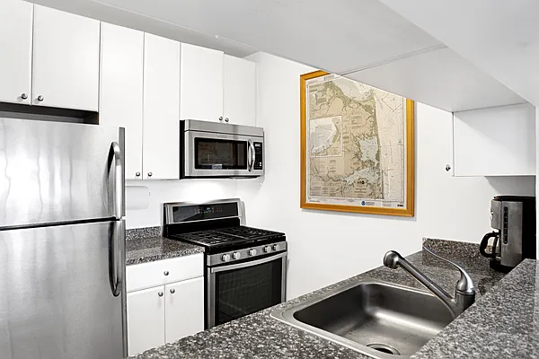 Rented by Cooper & Cooper Real Estate | media 13