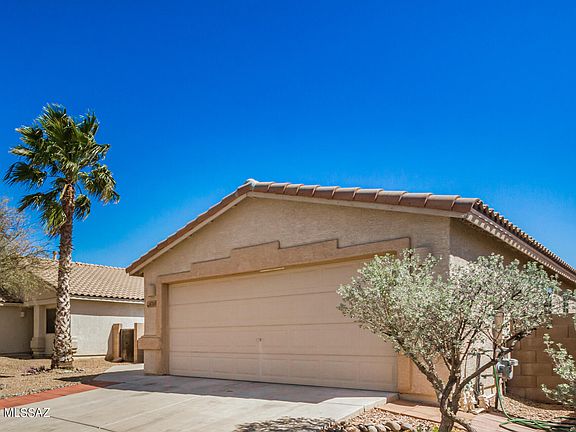 3rd image of 6765 W Pebble Shore Ct