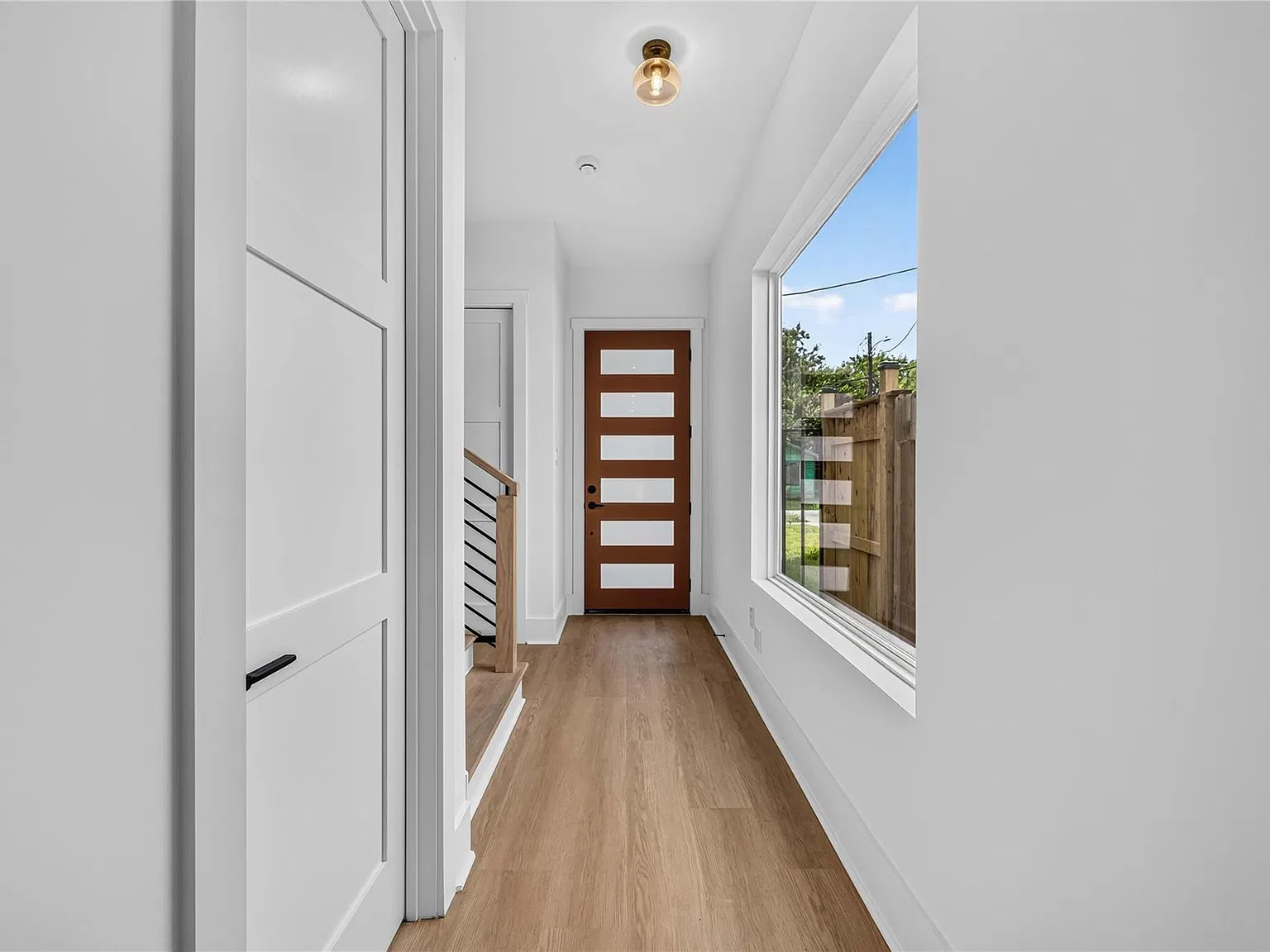 3 bed, 2.5 bath, $2,400 — Photo 4